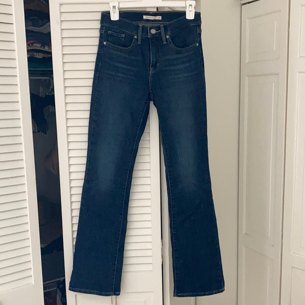 Levi’s shaping bootcut